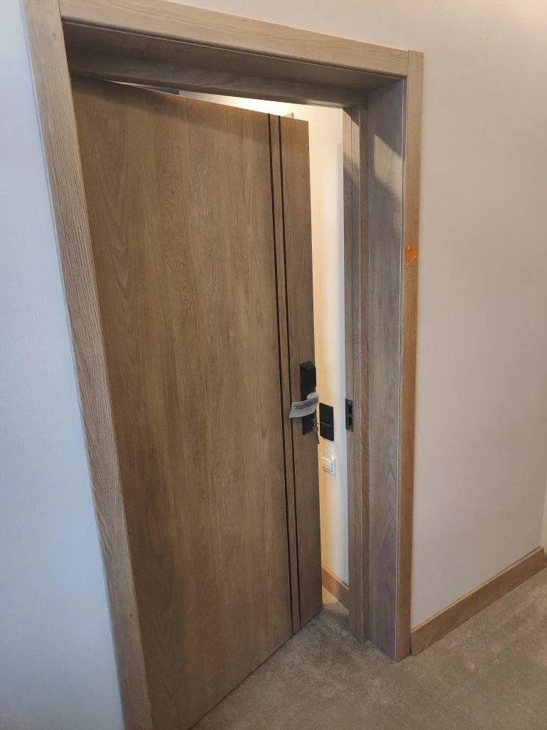 Открытый дверной блок